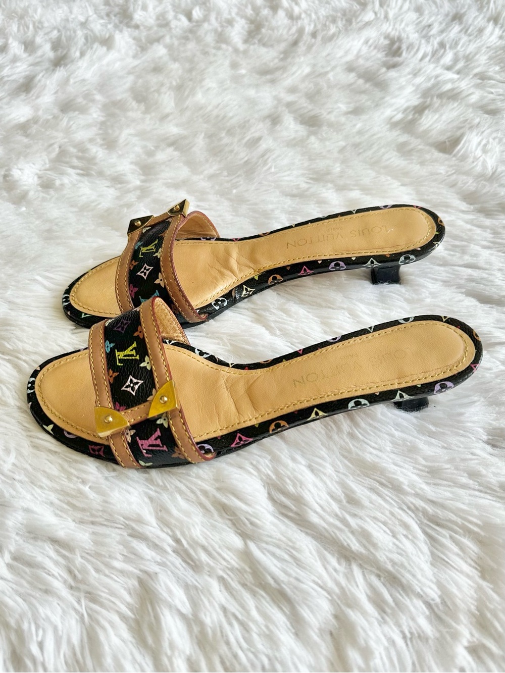 Vintage Louis Vuitton monogram kitten heels - Picture 4 of 8